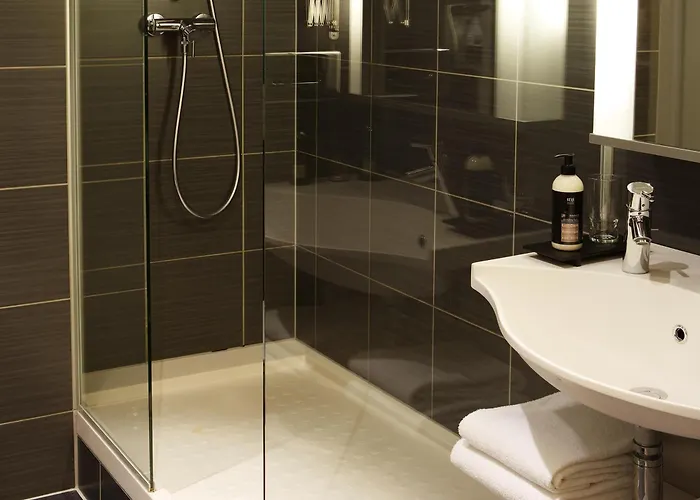 Adagio Aparthotel 4*