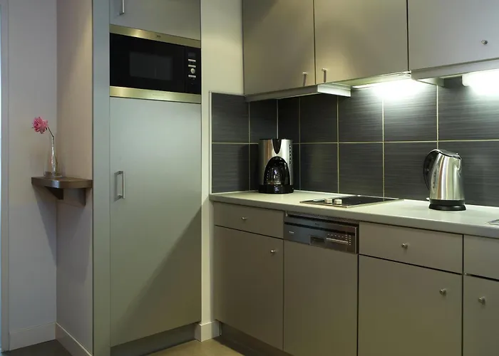 Adagio Aparthotel 4*
